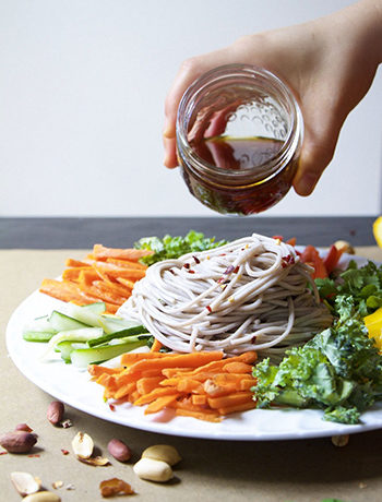 Korean Cold Mixed Noodles (Jaengban Guksu)