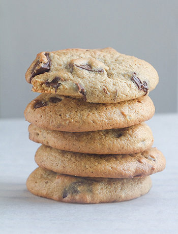 Flourless Cashew Chocolate Chip Cookies (Paleo, GF, Dairy Free)