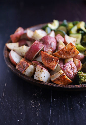 Perfect Roasted Vegetables (Broccoli, Zucchini, Potatoes)